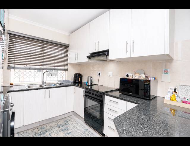 2 BEDROOM APARTMENT FOR SALE IN MUSGRAVE